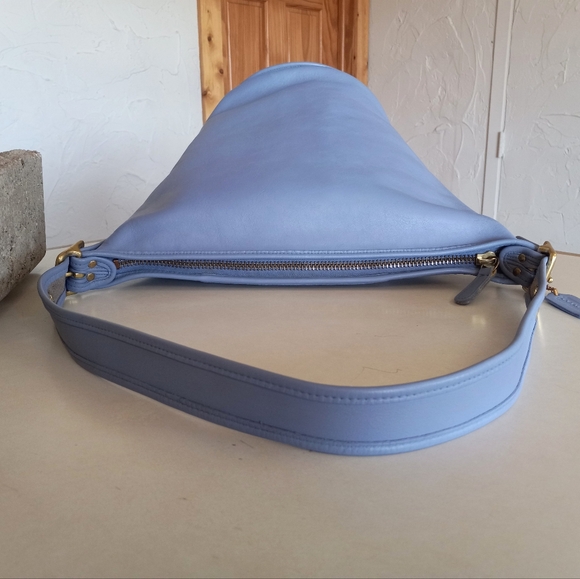 Coach #9085 "Duffle Sac" in Rare Periwinkle Leather, Made in the USA 1997. - Picture 4 of 12